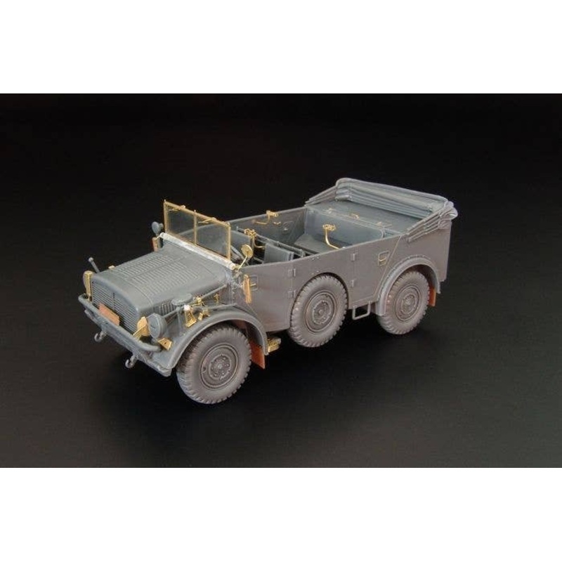 1/48 Horch 4x4 Type 1a (TAMIYA)