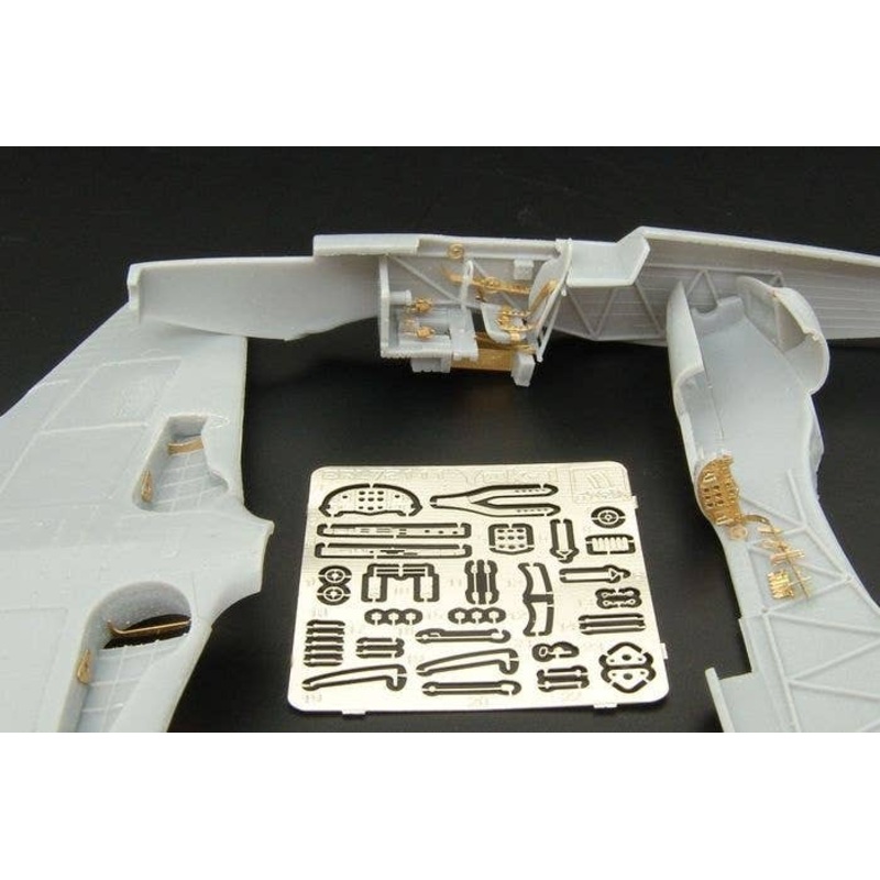 1/72 Yak-1 (Brengun Kit)