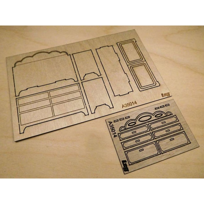 1/35 Detailed Wooden Dresser