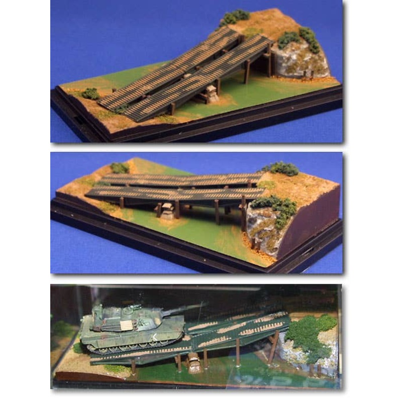 1/150 Display Case: Mountain Bridge