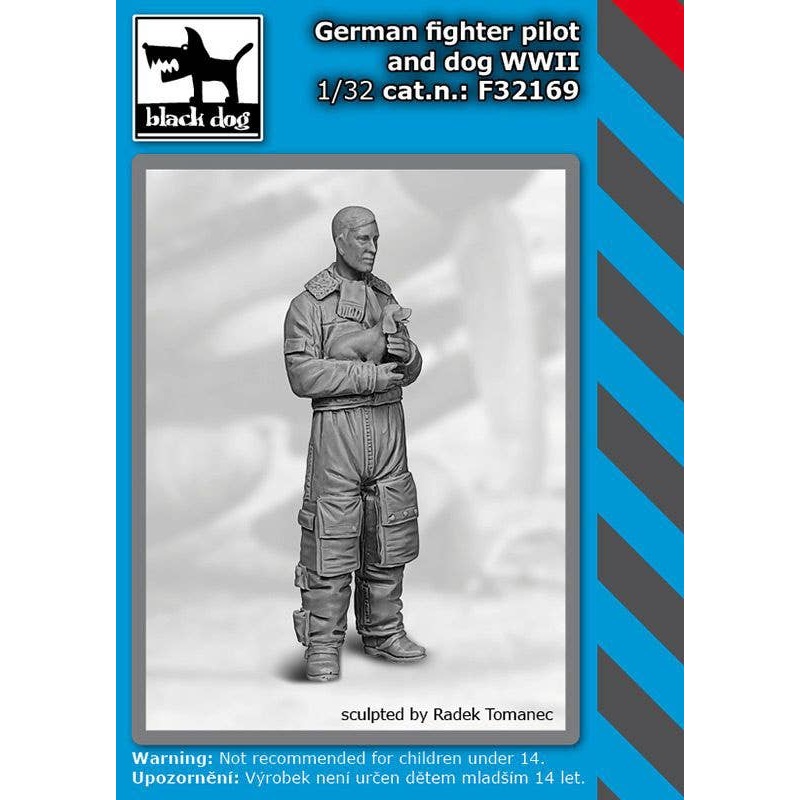1/32 German fighter pilot and dog WW II