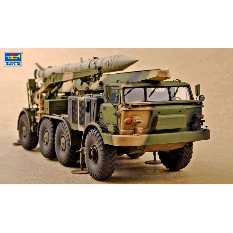 1/72 Soviet Army 9K52 / Luna M Short Range Ballistic Rocket System