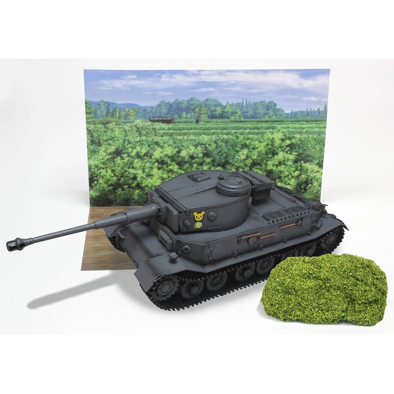 1/35 Girls und Panzer das Finale: Porsche Tiger Leopon Team with Bocage Scene Material Special Edition