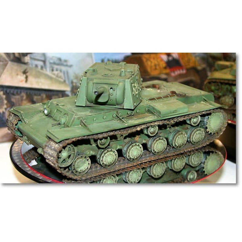 1/35 KV-IE Heavy Tank