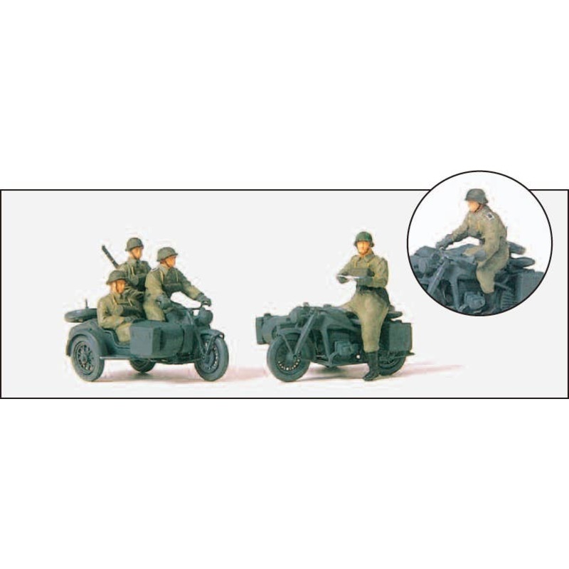 1/72 German Reich Motorcycle Crew Ride Scene