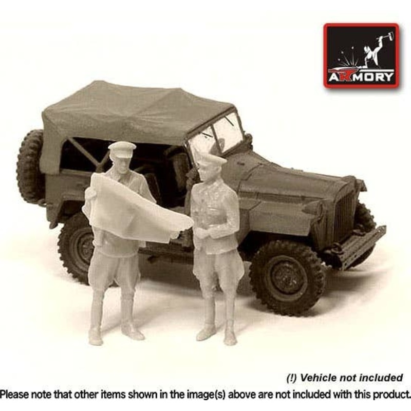 1/72 Soviet RKKA officers with map (WWII) - 2 figures