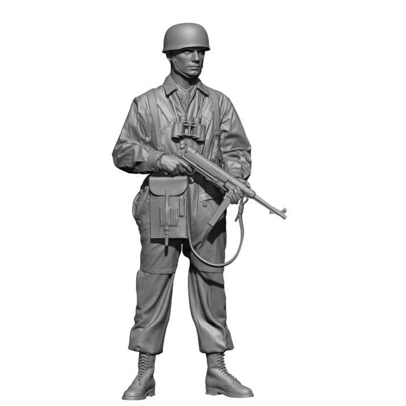 1/48 WWII German Fallschirmjager #1 Getting Ready for Combat