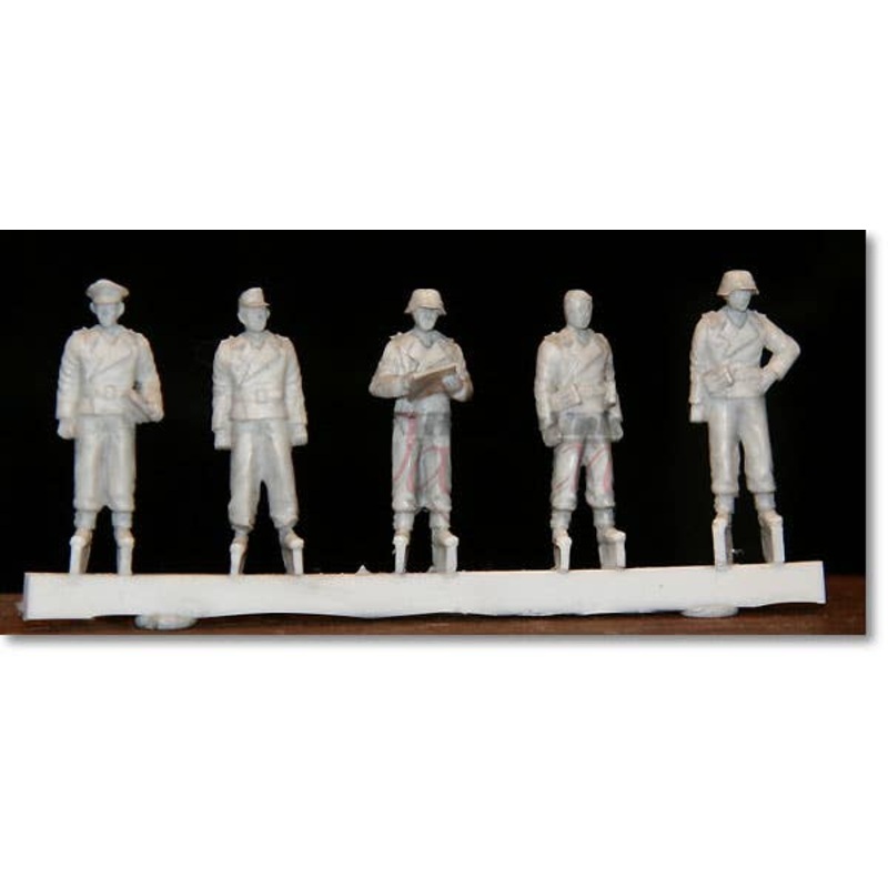 1/72 German Panzer Lehr Officers in Normandy