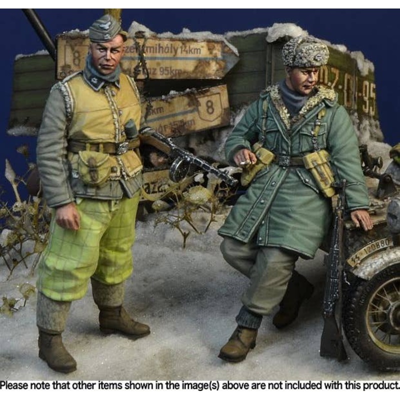 1/35 WW.II German Waffen-SS Winter Equipment Grenadier Set (2) Hungary 1945 Winter