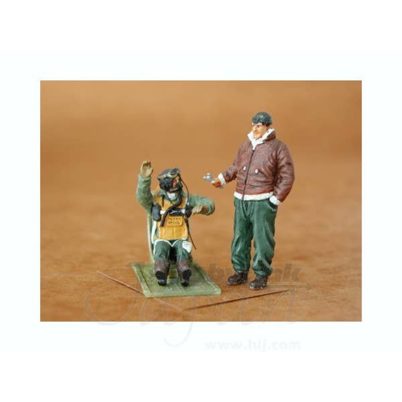 1/48 US Fighter Pilot Sitting+Mechanic WW II