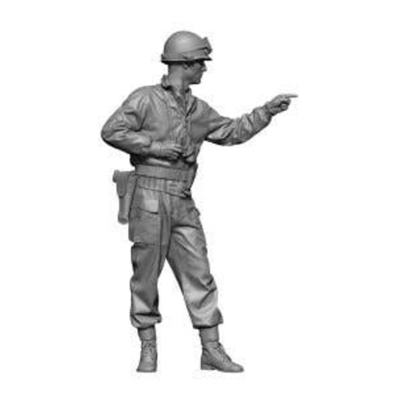 1/48 WWII American M8 Greyhound Armored Car Crew #3