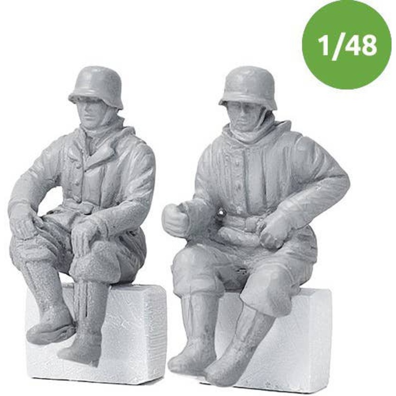 1/48 WWII German Vehicle Driver Set Winter Equipment (2pcs)