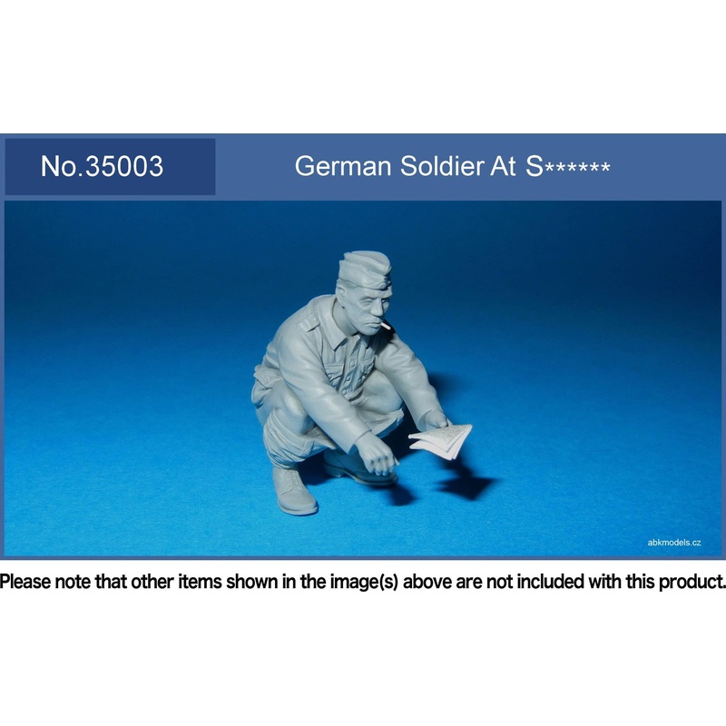 1/35 German Soldier at Shitting