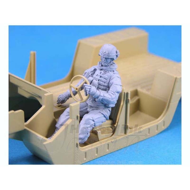 1/35 US Vehicle Driver