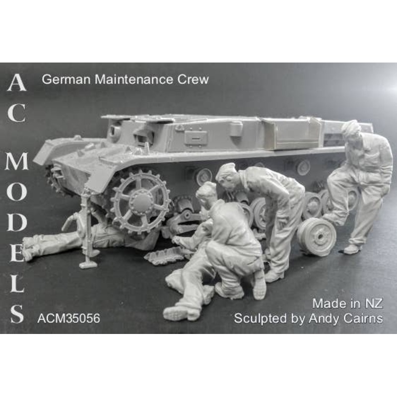 1/35 WWII Germany Maintenance Worker at Work (set of 5, with Spare Wheels / Jack)