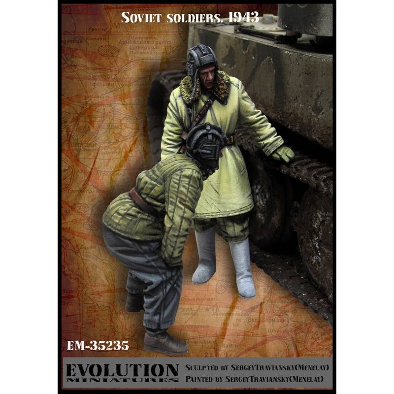 1/35 WWII Russian/ Soviet Red Army Soldier Inspecting the Undercarriage of Tiger Tank 1943 (2 pieces)