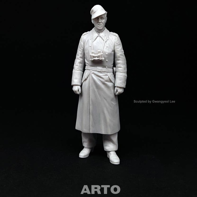 1/35 Armed SS Lance Corporal Otto Blase, 101st SS Heavy Tank Battalion (Normandy 1944)