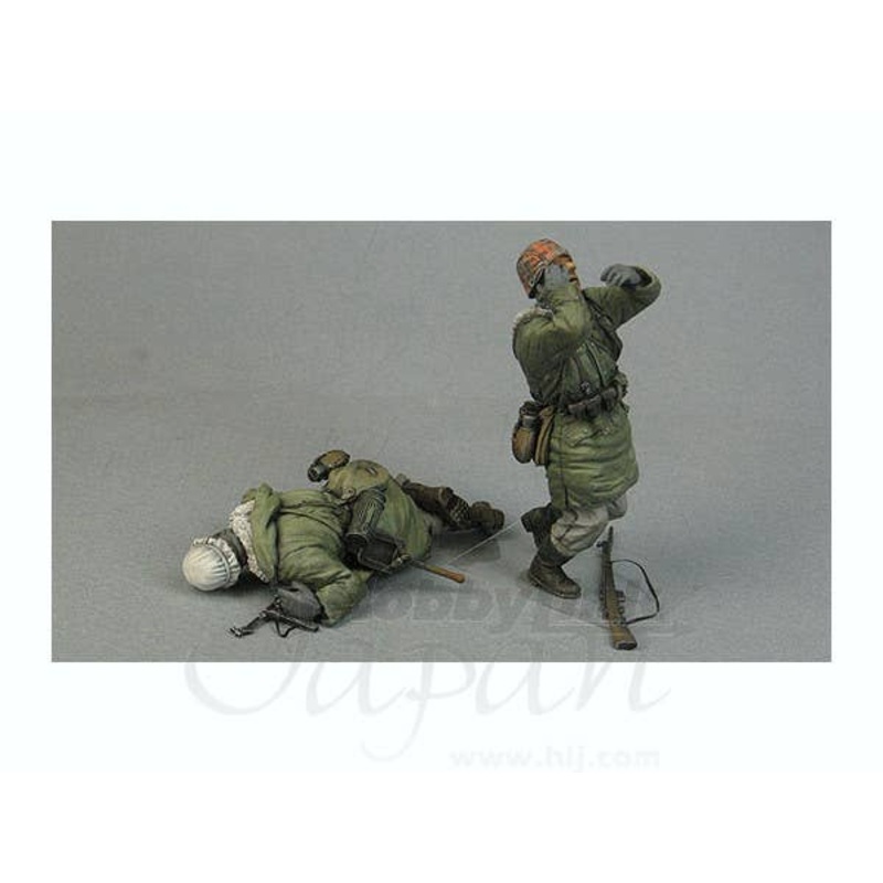 1/35 German SS Grenadieres in Combat, Kharkov, Winter-Spring 1943 (2 figures)