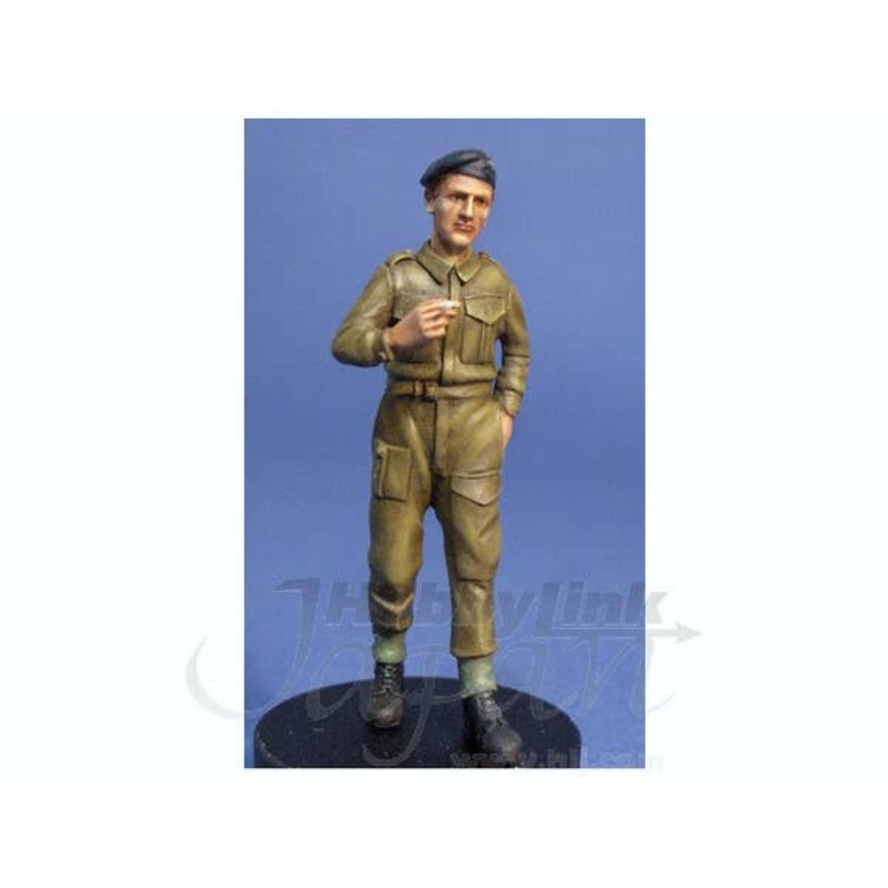 1/35 UK Soldier Walking at Ease