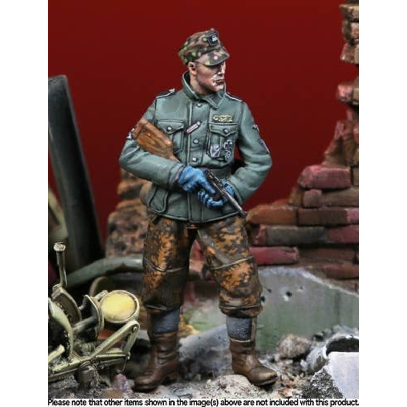 1/35 WWII German Waffen-SS Grenadier A Heroic Achievement Soldier
