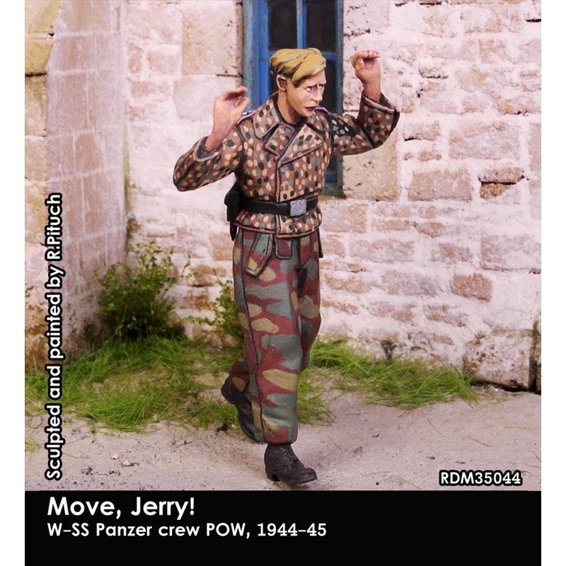 1/35 WWII Move, Jerry! German Waffen SS Tanker POWs Taken 1944-45