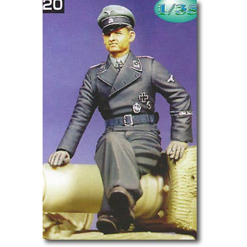 1/35 German 101st SS Heavy Tank Battalion Captain