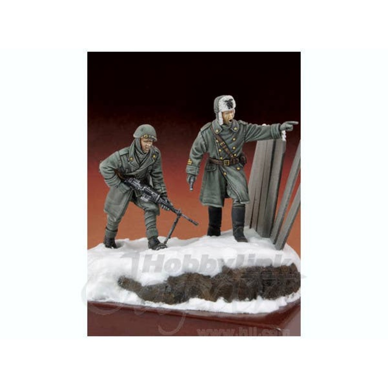 1/35 Italian infantryman and officer (Russia 1943)