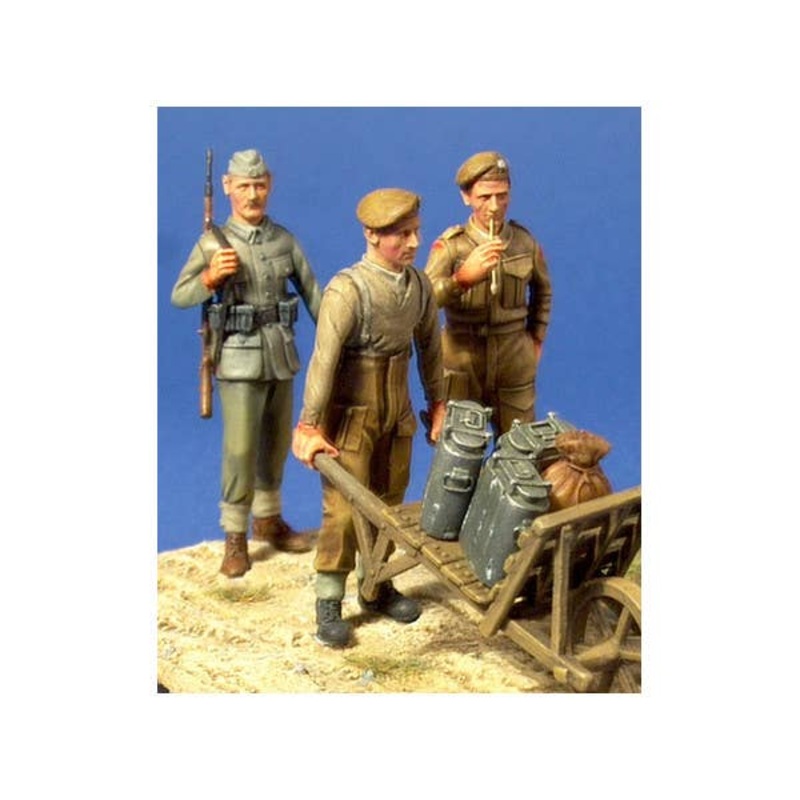 1/35 POW 2 British Soldiers w/Wheelbarrow & German Guard