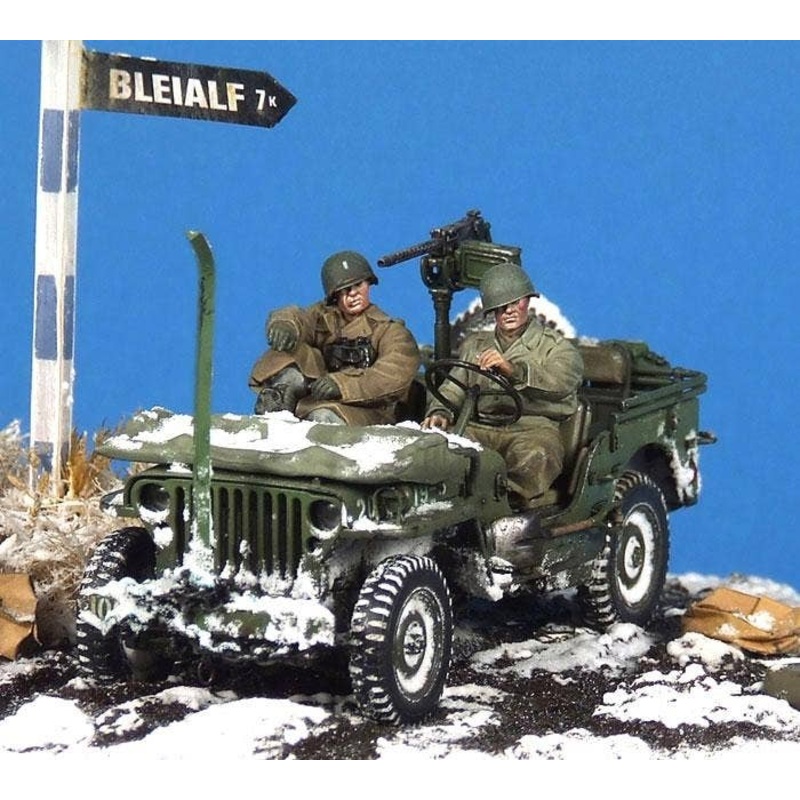 1/35 U.S. Driver & Officer