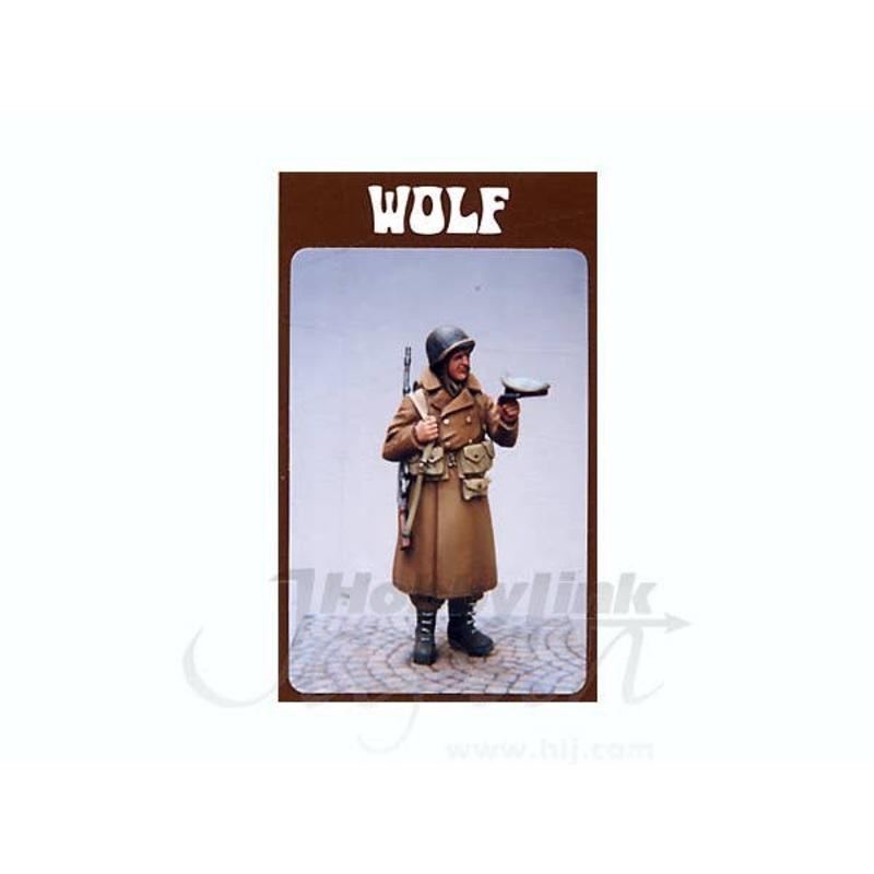 1/35 Souvenir Hunters #2 US GI in Greatcoat WWII