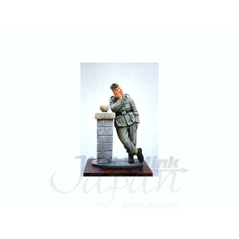 1/35 Dejected German Soldier WWII