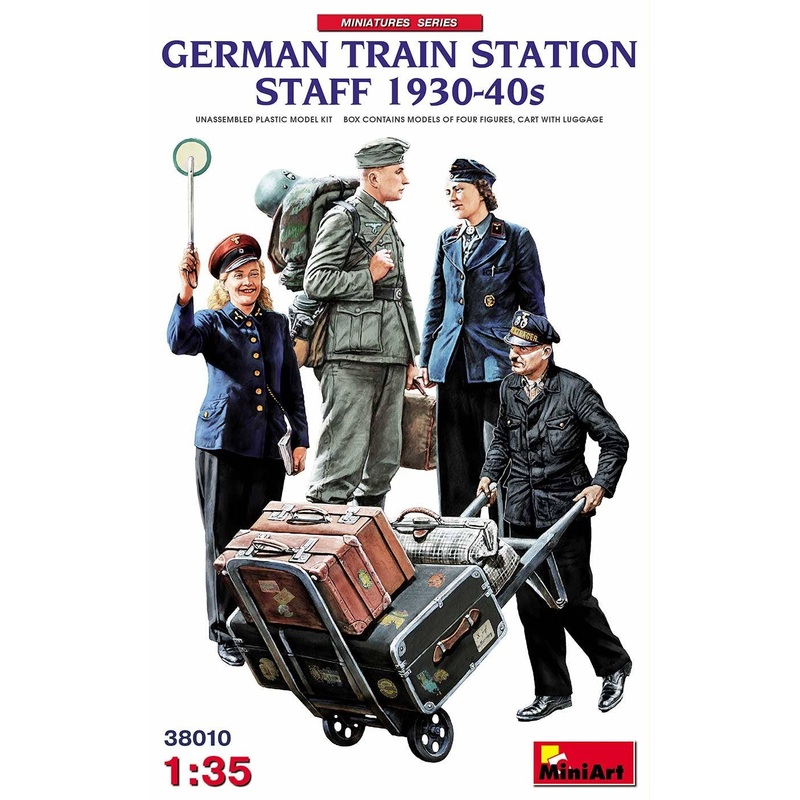 1/35 German Train Station Staff 1930-40s
