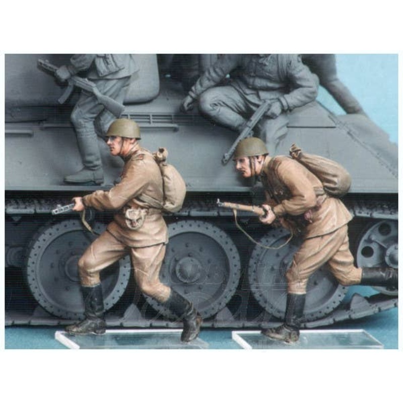 1/35 Soviet Motor Rifle Troops V Summer 1943-45 (2pcs)