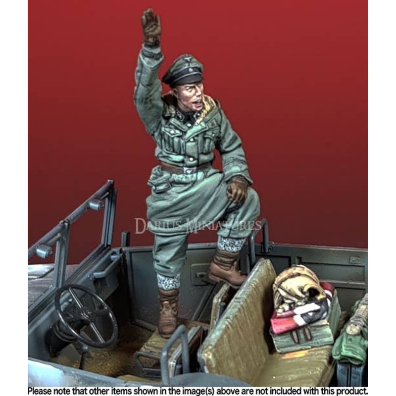 1/35 WW.II German Waffen-SS SS Officer Giving a Signal from Inside the Vehicle