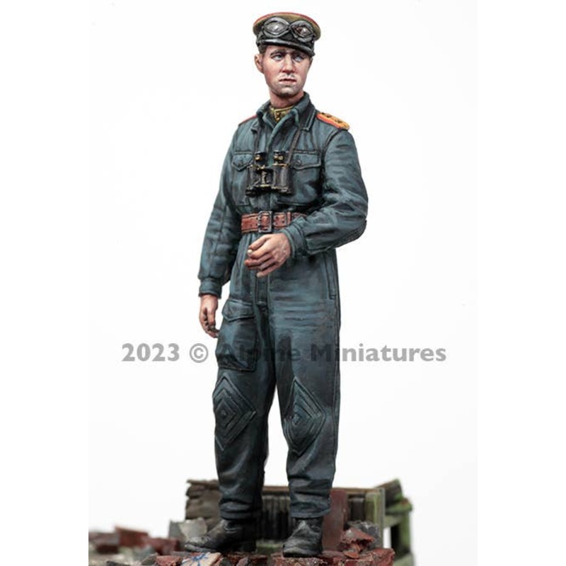 1/35 WWII Russian Soviet Tank Crew Officer #2
