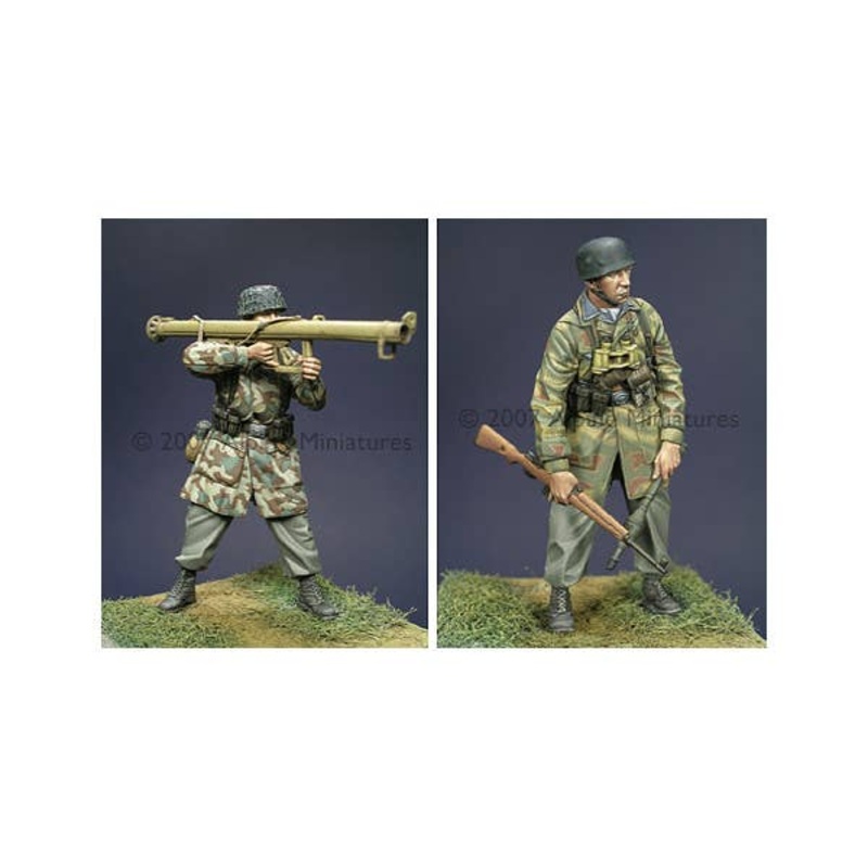 1/35 German Para Anti-Tank Team (2 figures)