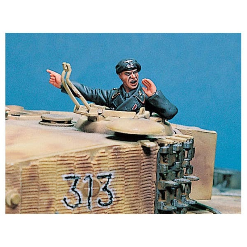 1/35 German Tank commander