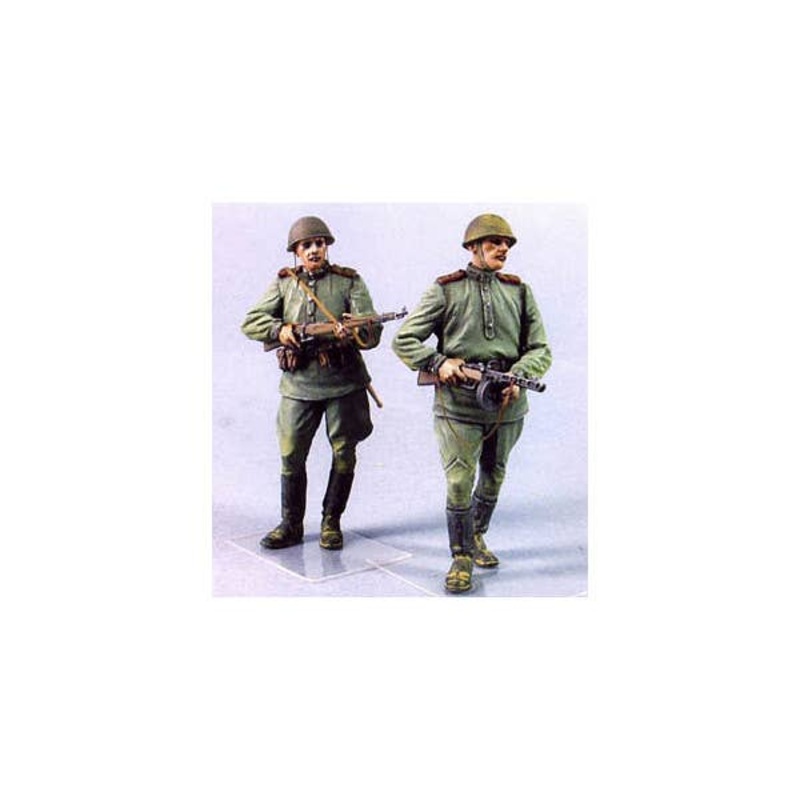 1/35 Red Army Men III Summer 1943-45 (2 figures)
