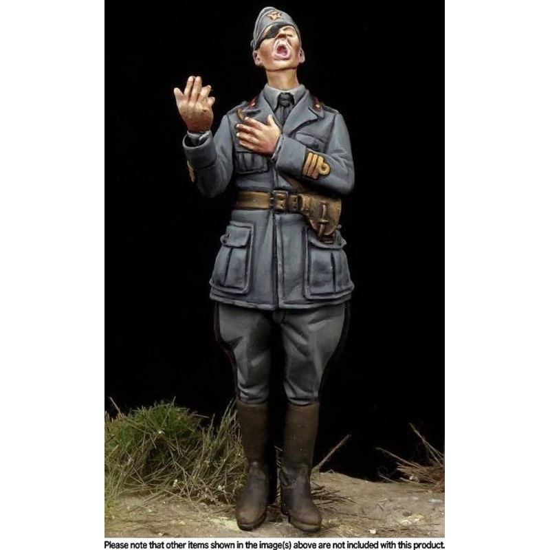 1/35 Singing Italian Officer WWII #2