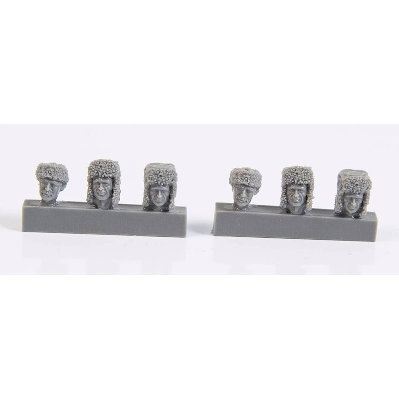 1/35 Heads of Soviet WW2 Soldiers with Winter Headwear (6 pcs)