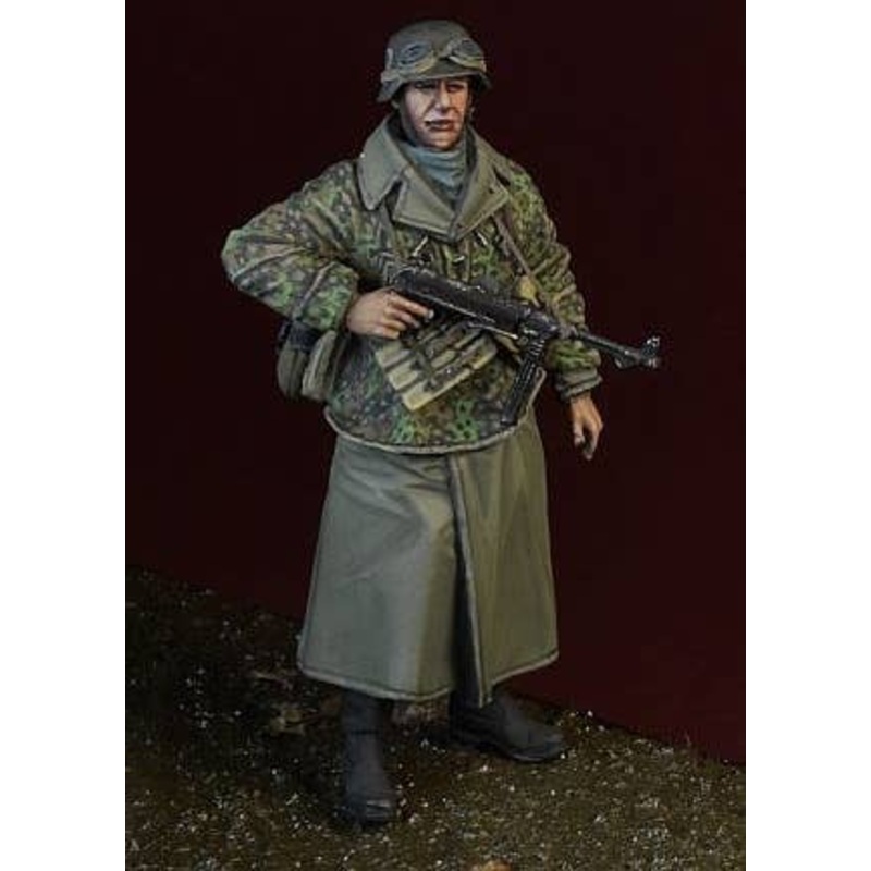 1/35 Waffen SS Soldier with MP40, Ardennes 1944