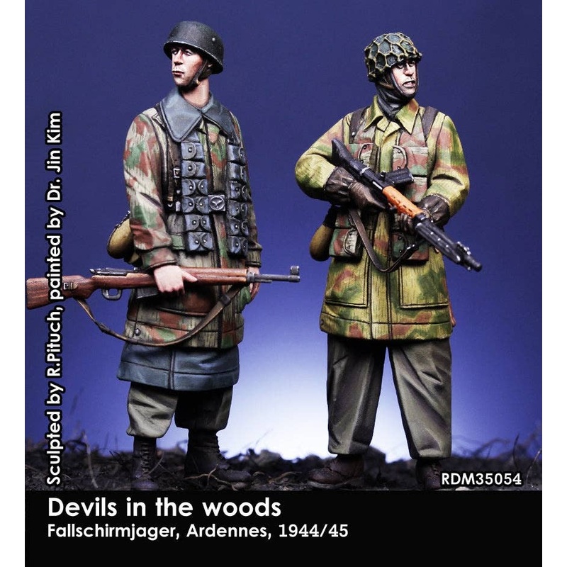 1/35 WWII German Fallschirmjager Set Ardennes 1944/45 (2 pieces)