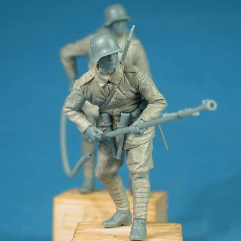 1/35 German Freikorps Flamethrower Squad
