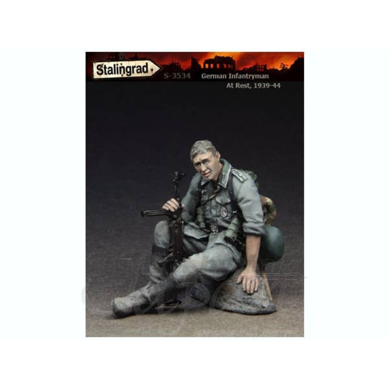 1/35 German Infantryman At Rest 1939-44 #4