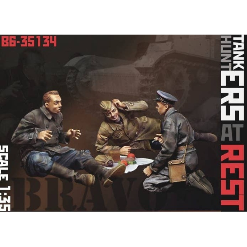 1/35 Tank Hunters at Rest