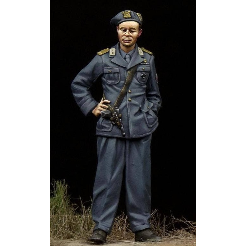 1/35 The Black Prince Italian Commander of Decima MAS