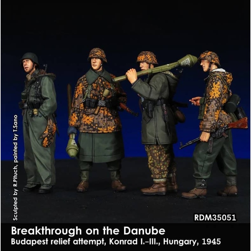 1/35 WW.II German Waffen SS Grenadier Break through the Donau River Hungary 1945 (4 body set)