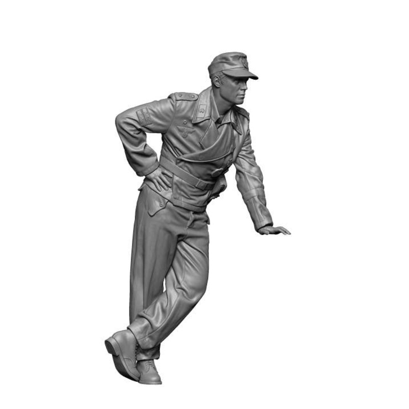 1/35 WWII German Tank Commander 2 Commander Standing with Hands