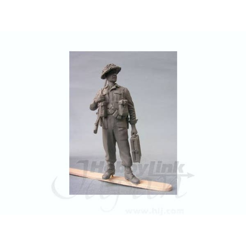 1/35 "Ammo Man" Figure