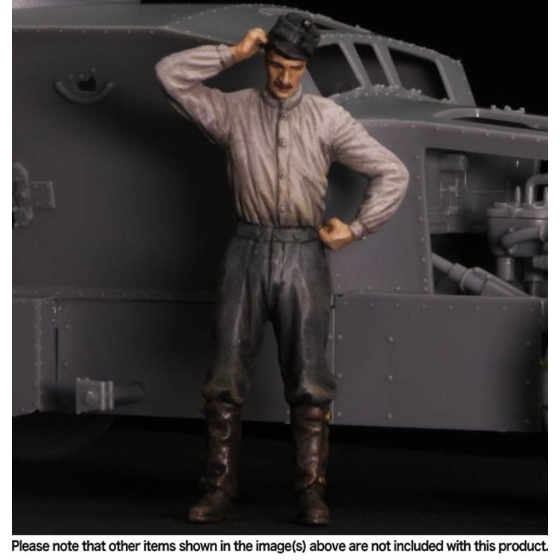 1/35 Austro-Hungarian Armoured Car Mechanic